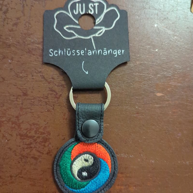 Leder-Schlüsselanhänger mit gesticktem Yin-Yang